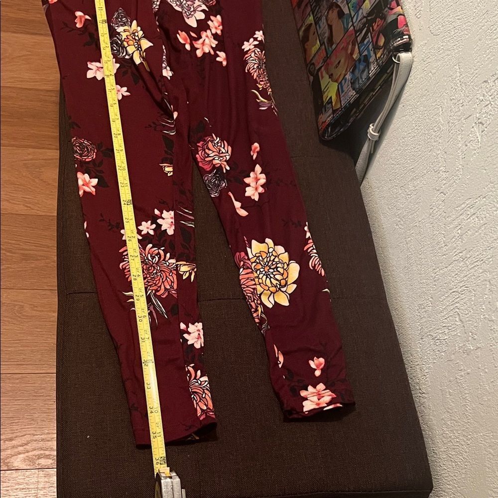 #1227**Floral Print Leggings - Picture 4 of 5